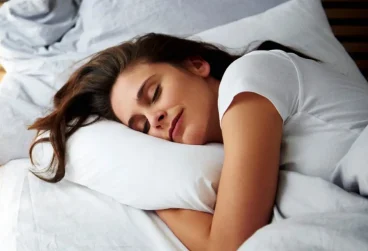 خواب کافی: معجزه سلامتی: نقش خواب در ترمیم بدن و تقویت سیستم ایمنی.