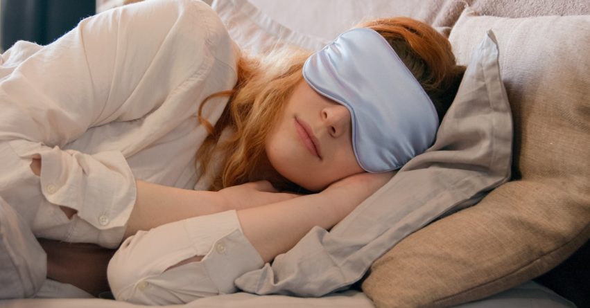 راهنمای کامل خواب باکیفیت (چگونه سریع‌تر و عمیق‌تر بخوابیم؟)